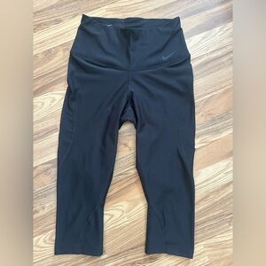 Nike Black Capri Leggings size small